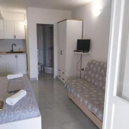 Comfort - With Seaview Lumbarda